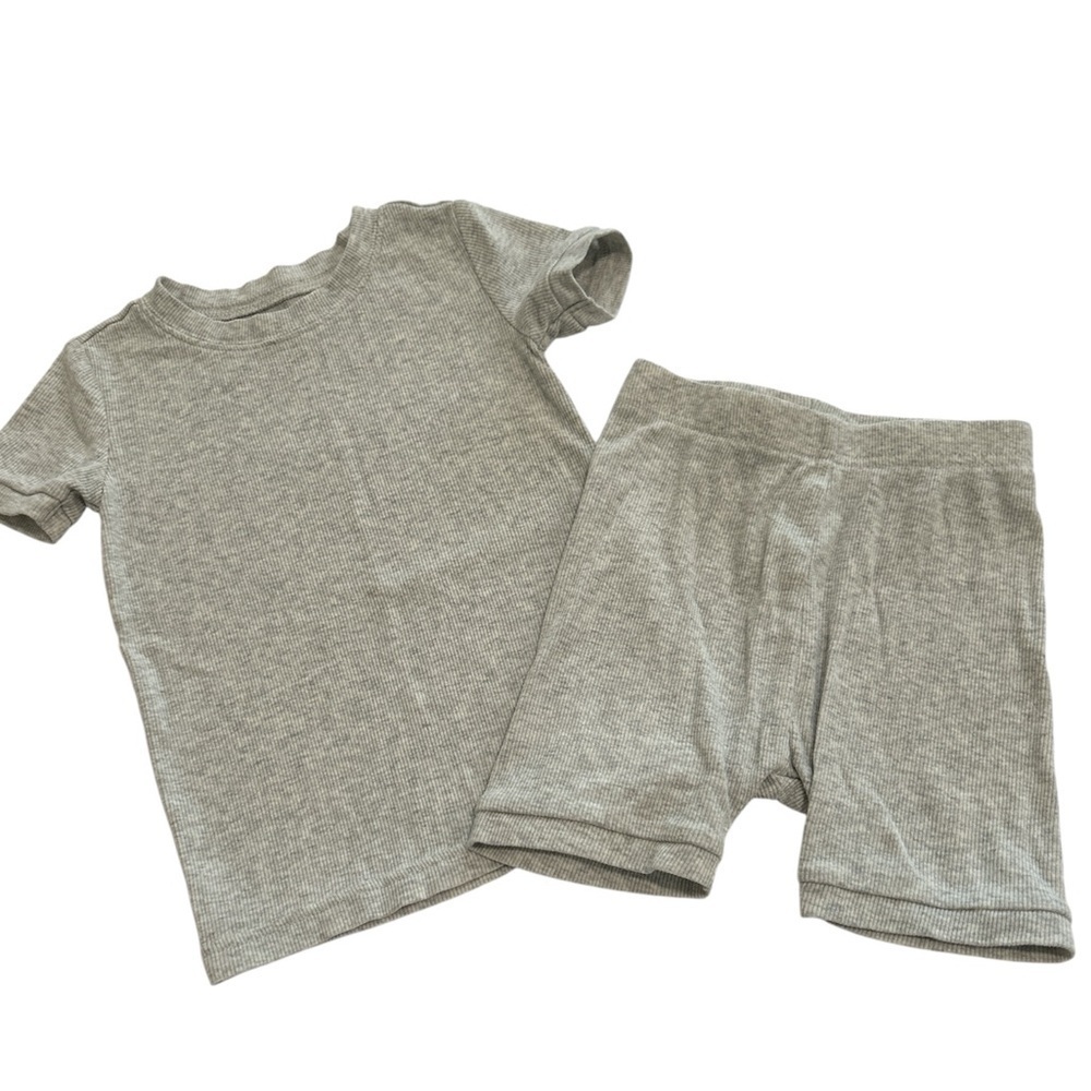 Old Navy Gray Pajama set